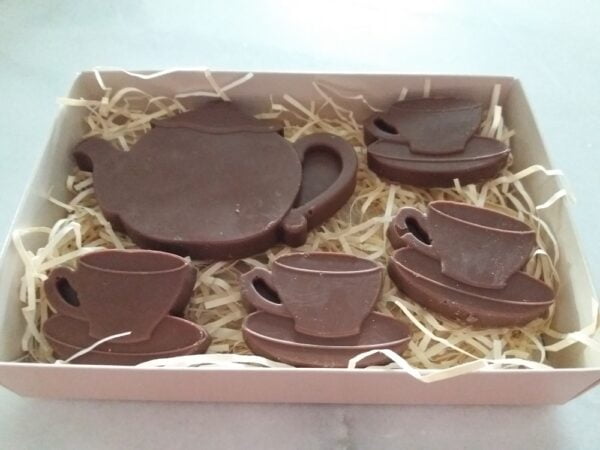 Milk Chocolate Teapot and Teacups Gift Box